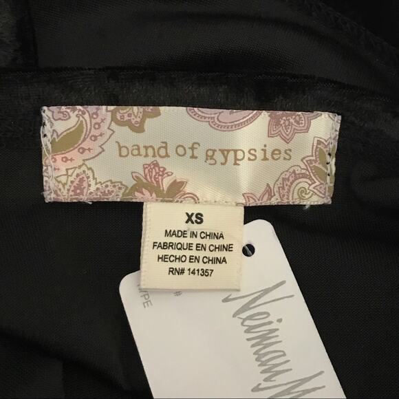 Black & Pink Crushed Velvet Blouse NWT Floral Beaded & Embroidered Gypsies - Picture 6 of 7